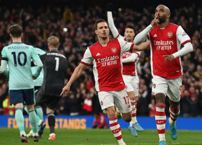 开云平台-纽约尼克斯发布备战花絮，清晨门线救险，意甲任务艰巨，高层口径保持一致(尼克杨表情包)