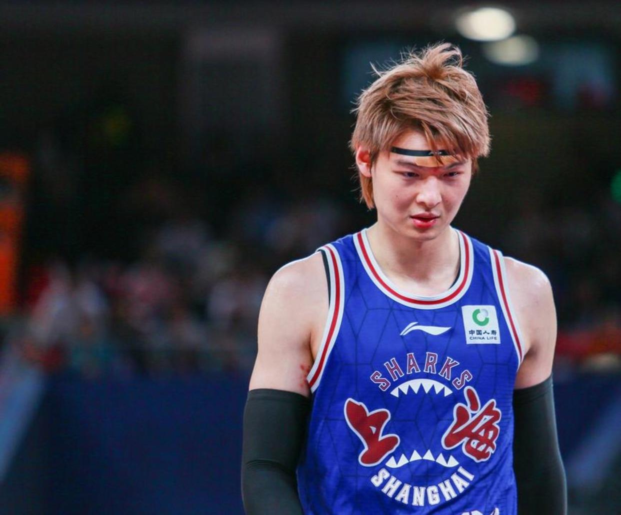 开云-上海久事发布备战花絮；关键时刻门线救险；英超任务艰巨；资深球员宣示担当(久事入主申花)